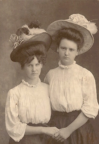 Nobia and Ola Horton